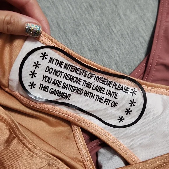 IN THE STYLE Color Block Monokini One Piece High Cut O-Ring Cut Out Swimsuit - Picture 6 of 9